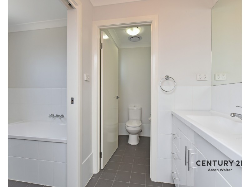 20/247 Warners Bay Road, Mount Hutton NSW 2290