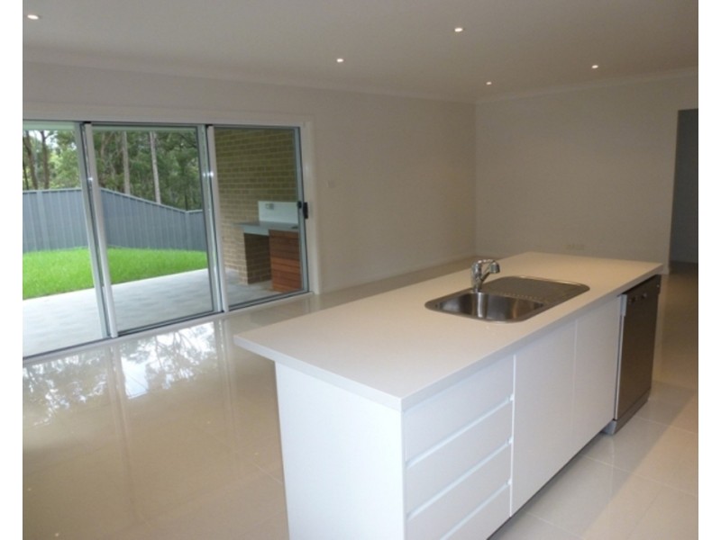 16 Graysynd Circuit, Cameron Park NSW 2285