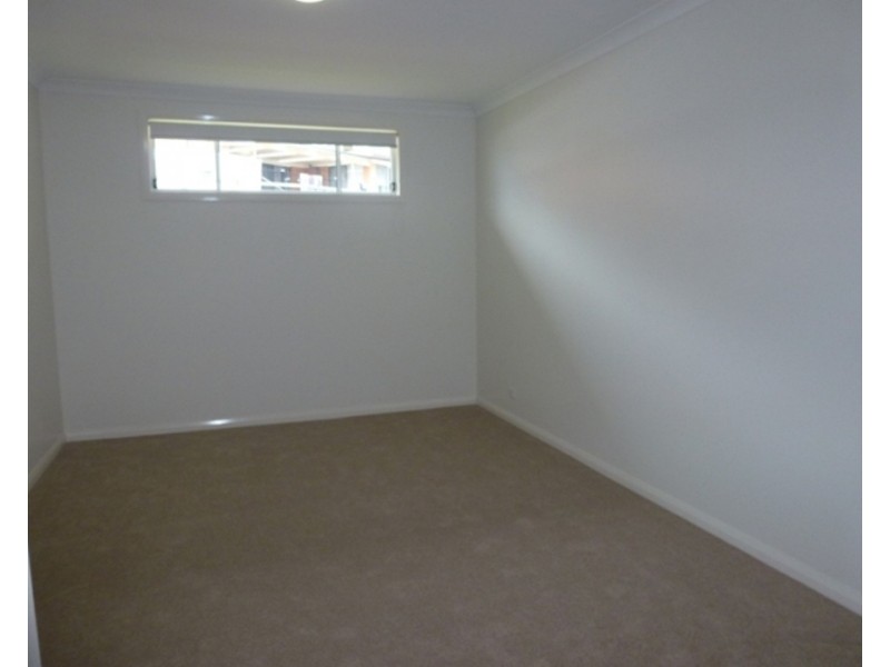 16 Graysynd Circuit, Cameron Park NSW 2285