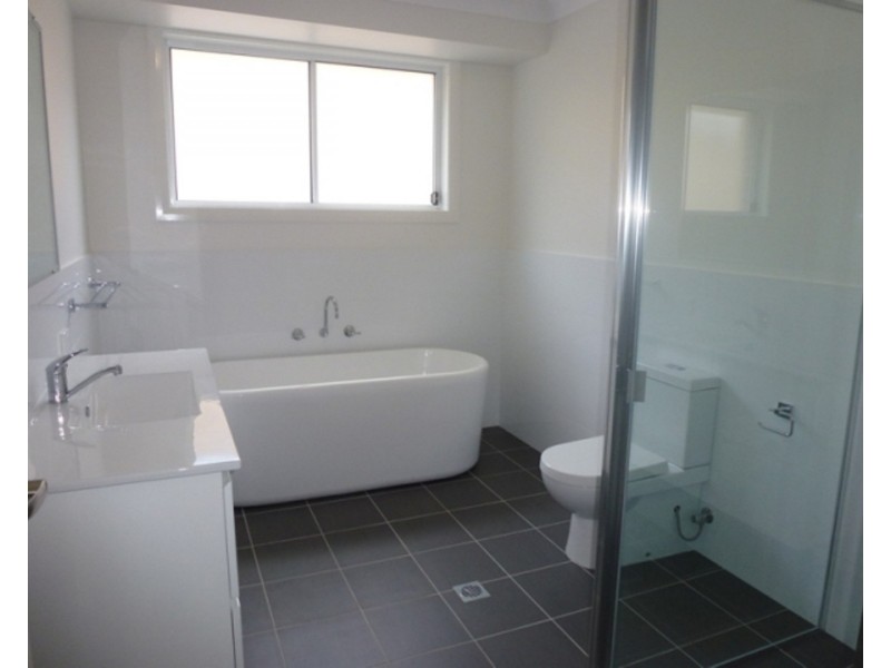 16 Graysynd Circuit, Cameron Park NSW 2285