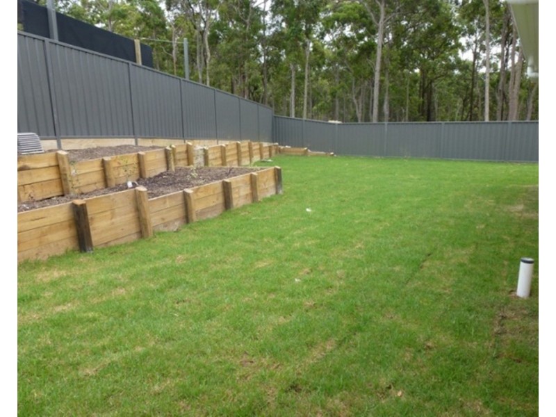 16 Graysynd Circuit, Cameron Park NSW 2285