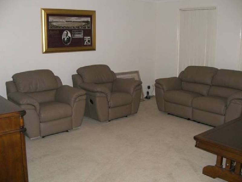 15 Saxon Street, Cameron Park NSW 2285