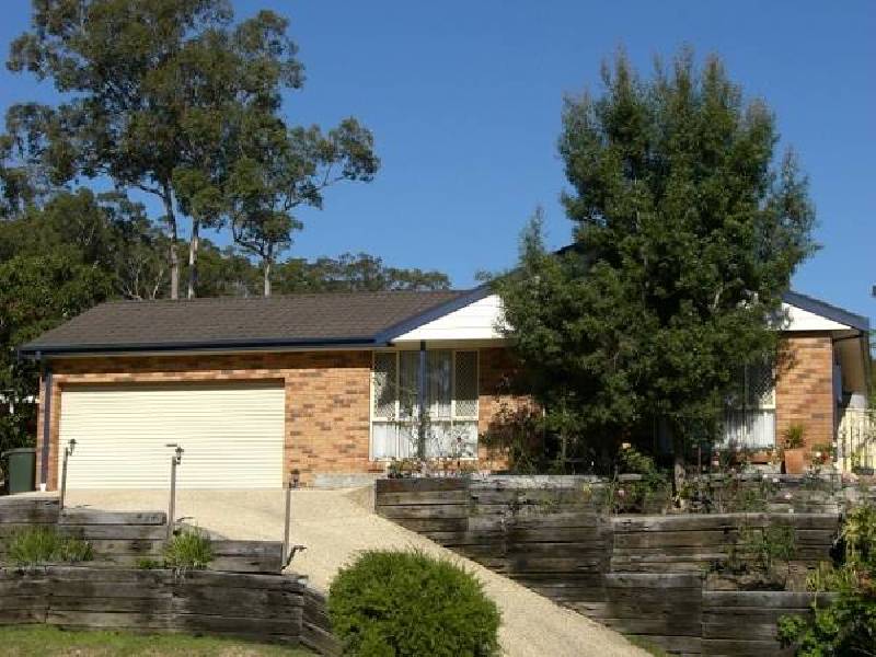 12 Endeavour Close, Woodrising NSW 2284