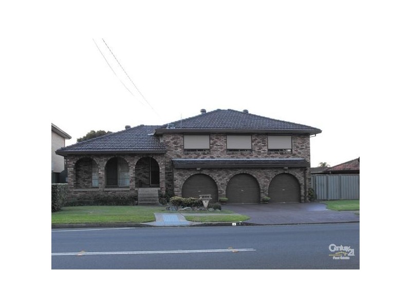 4 Flinders Road, Georges Hall NSW 2198