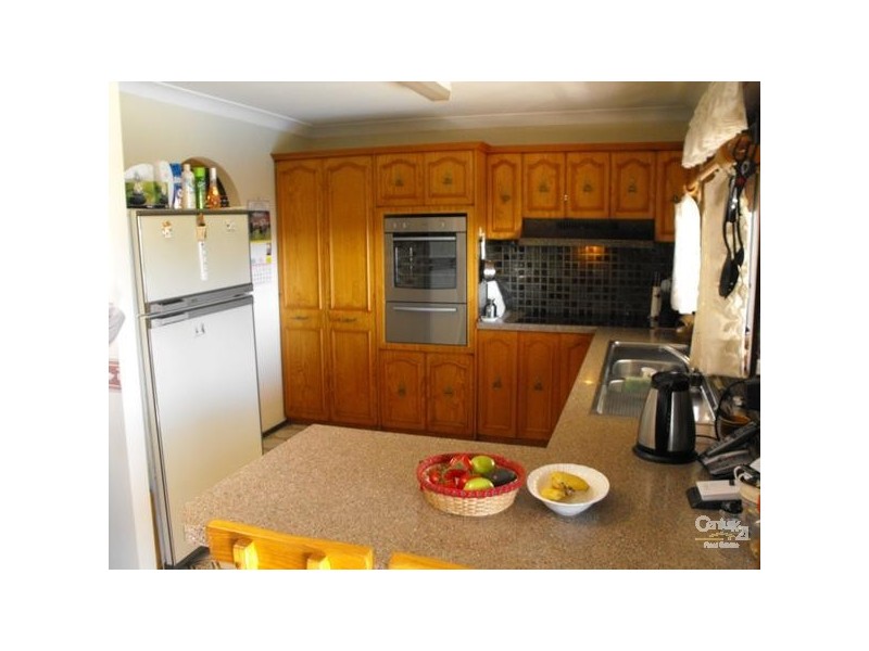 4 Flinders Road, Georges Hall NSW 2198