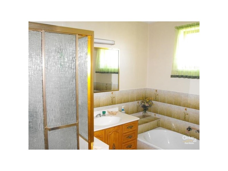 4 Flinders Road, Georges Hall NSW 2198