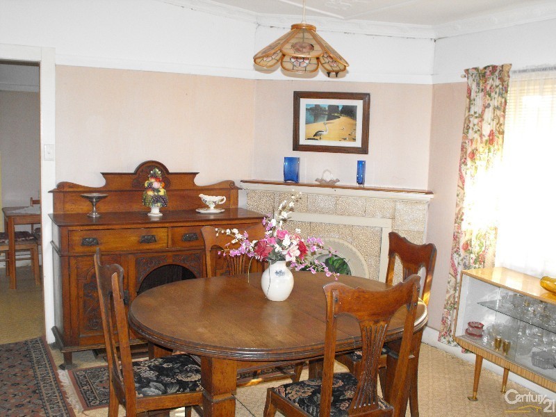 40 Simmat Ave, Condell Park NSW 2200