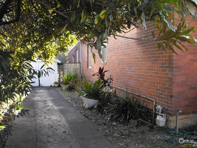 40 Simmat Ave, Condell Park NSW 2200