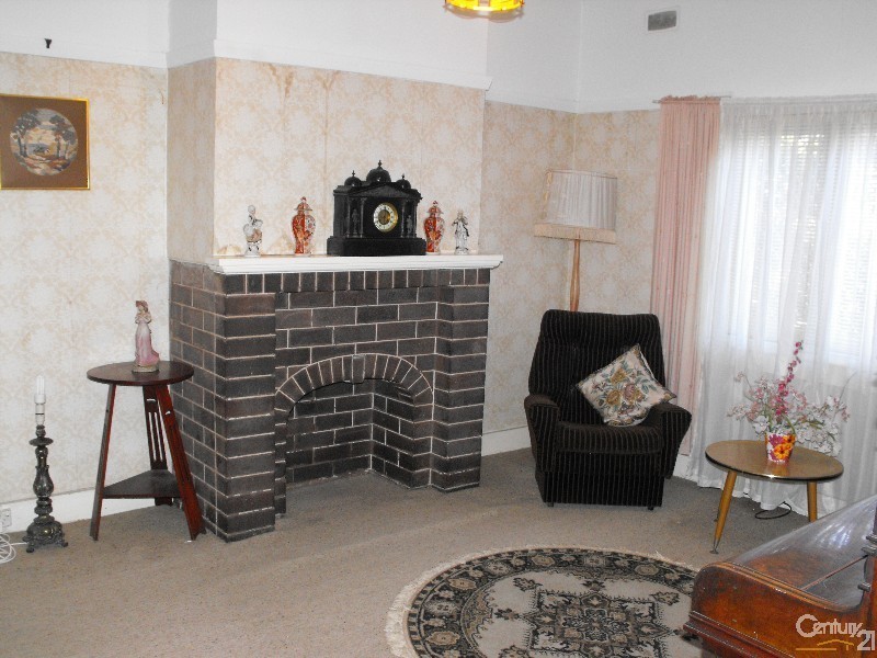 40 Simmat Ave, Condell Park NSW 2200