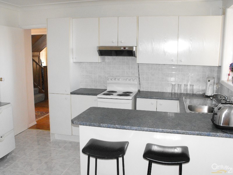 25 Sturt Ave, Georges Hall NSW 2198