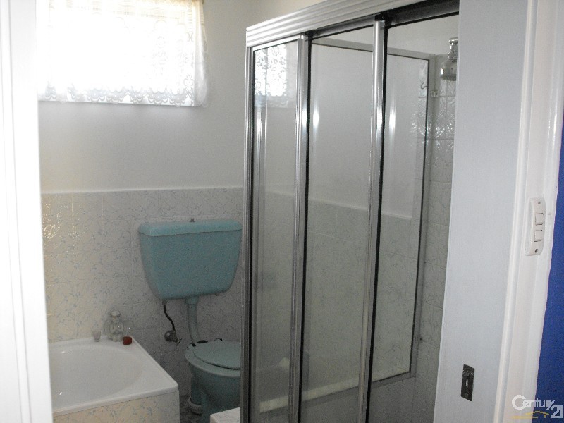 25 Sturt Ave, Georges Hall NSW 2198