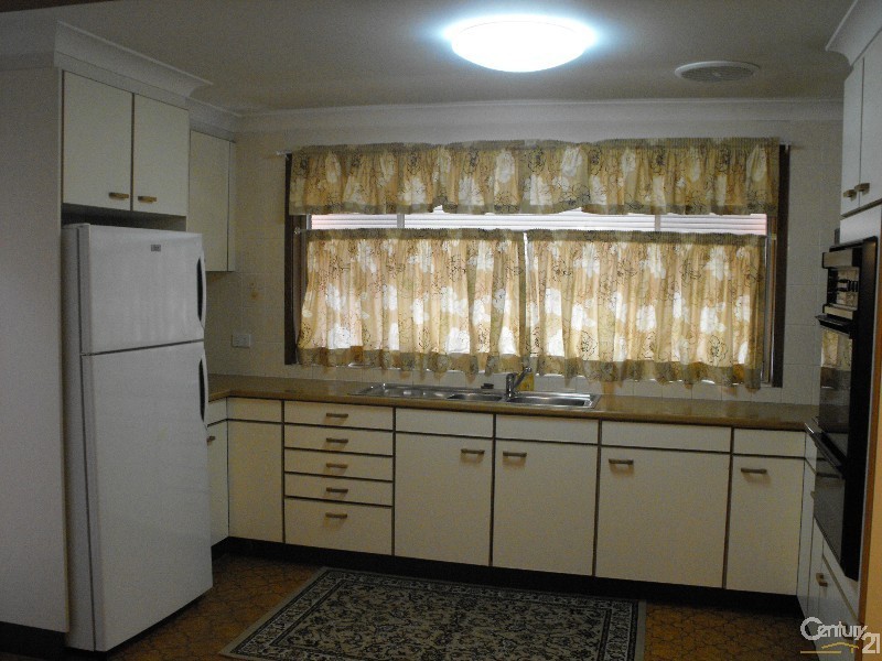 5 HIGGINS, Condell Park NSW 2200