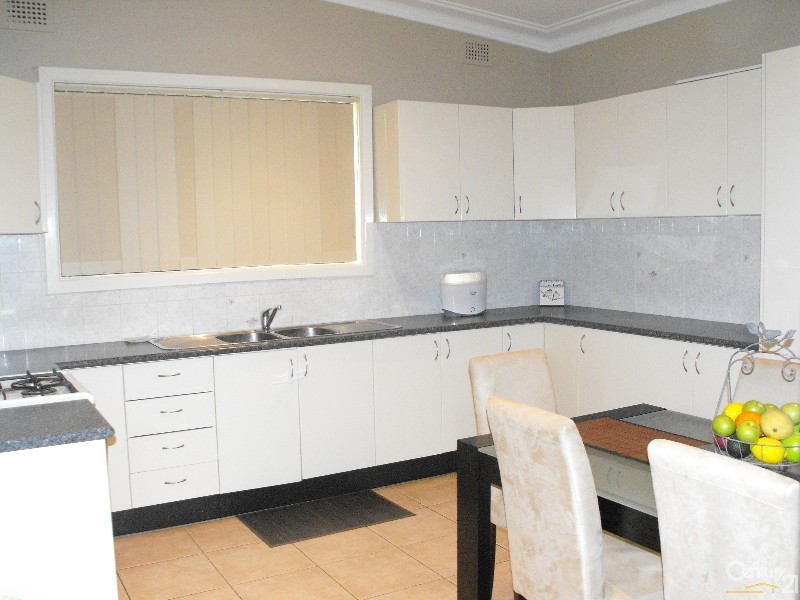 30 William Street, Condell Park NSW 2200