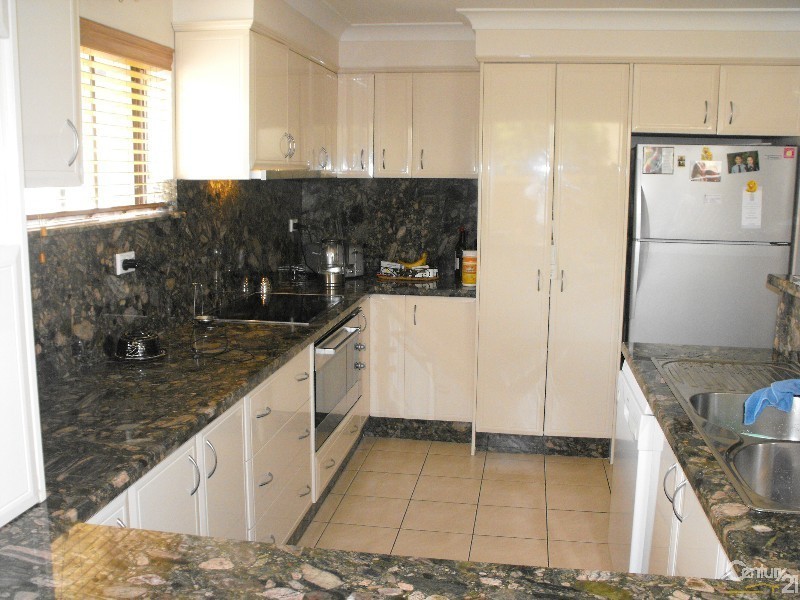 2 Caloola Cres, Condell Park NSW 2200