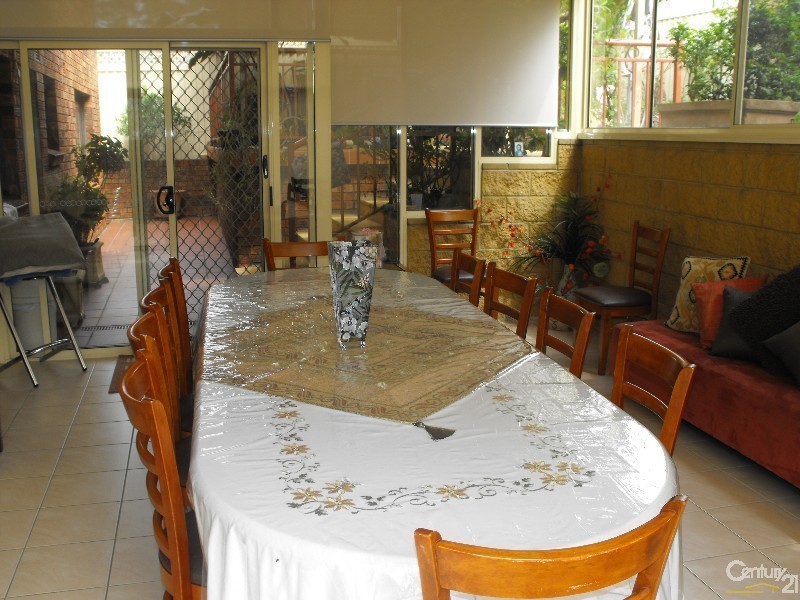 2 Caloola Cres, Condell Park NSW 2200