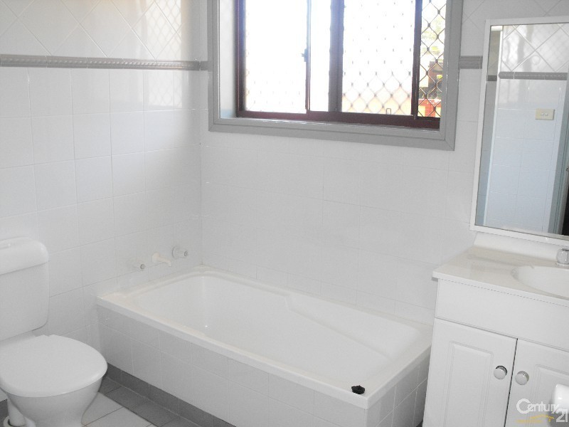 5-6 Gleeson Ave, Condell Park NSW 2200