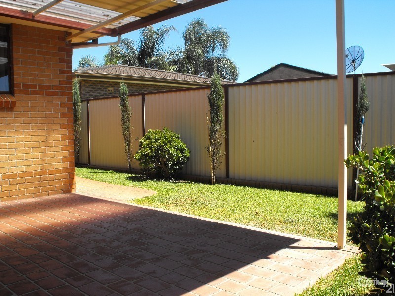 5-6 Gleeson Ave, Condell Park NSW 2200