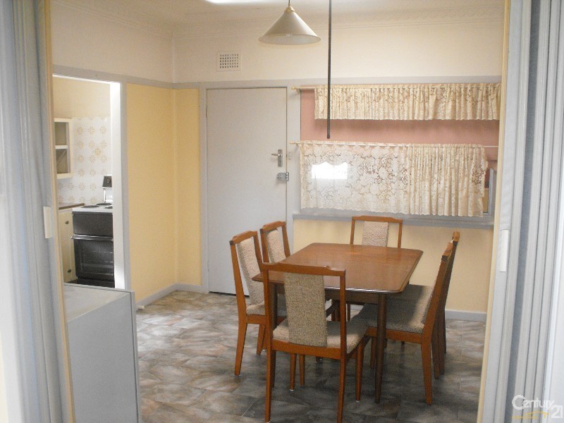 39 Birdsall Avenue, Condell Park NSW 2200