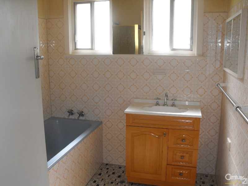 39 Birdsall Avenue, Condell Park NSW 2200