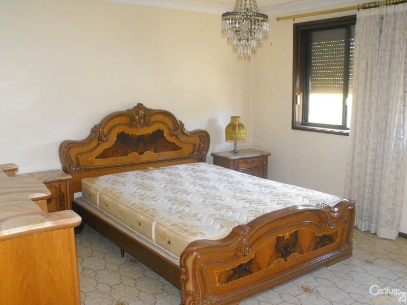 8 Ely Street, Revesby NSW 2212