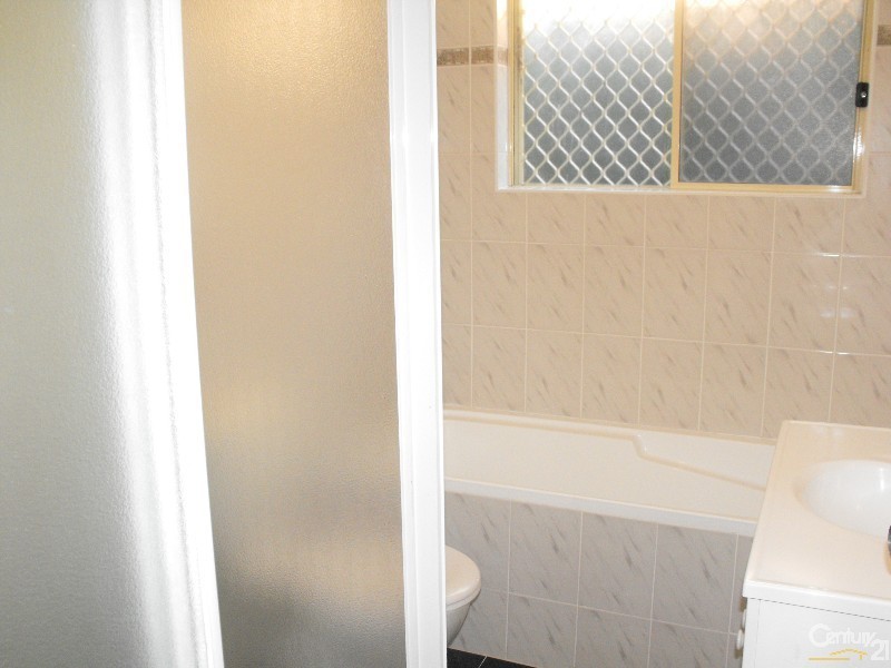 4/27 Market Street, Condell Park NSW 2200