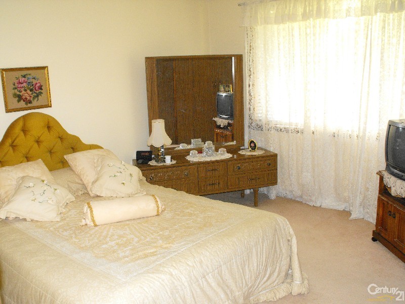 14 Caloola, Condell Park NSW 2200