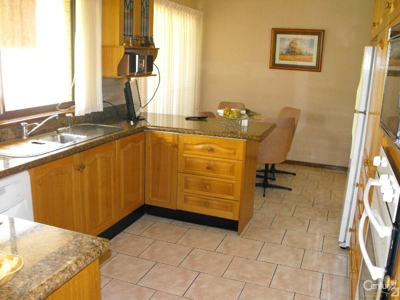 14 Caloola, Condell Park NSW 2200