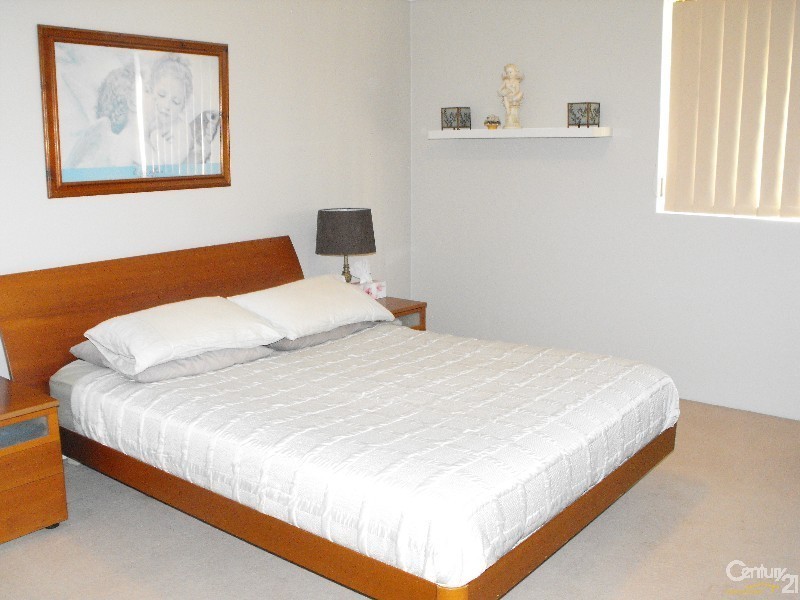 2/6 Lee Street, Condell Park NSW 2200