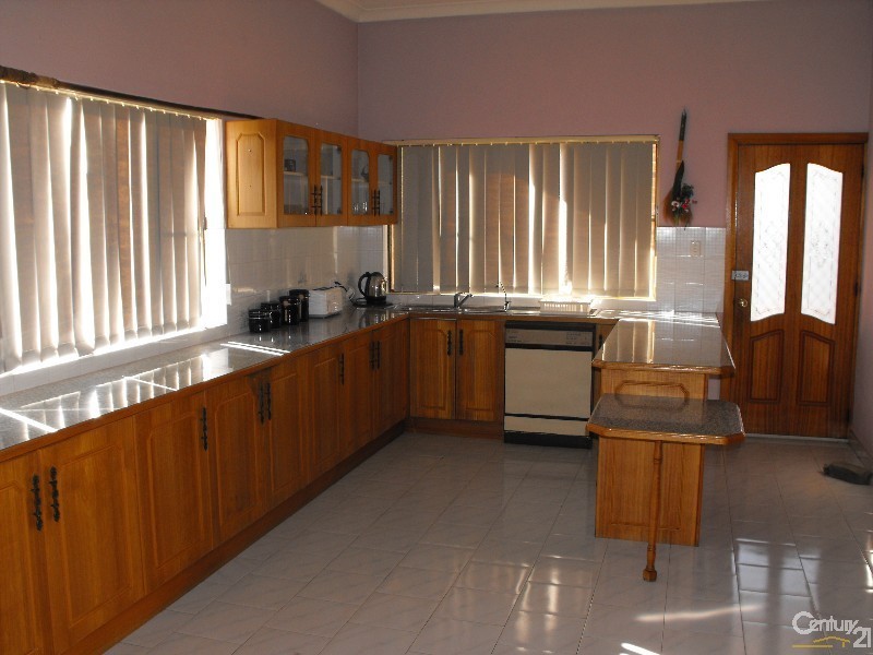 80 Taylor Street, Condell Park NSW 2200