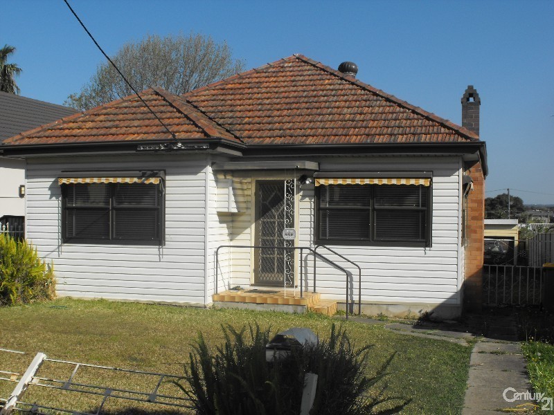 37 winifred, Condell Park NSW 2200