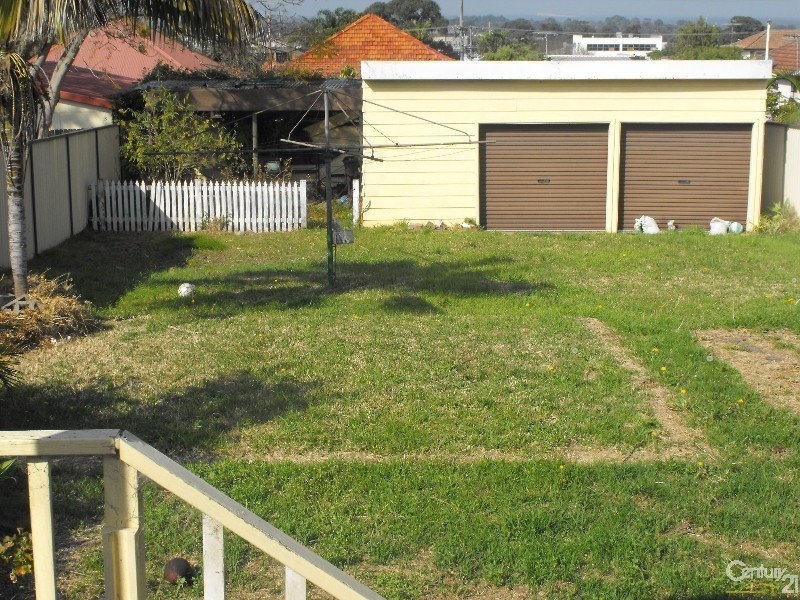 37 winifred, Condell Park NSW 2200