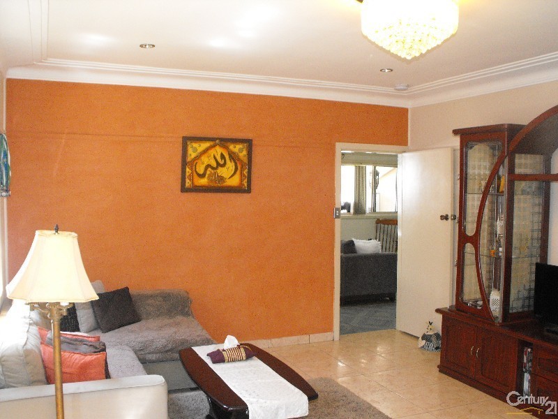 37 TOWNSEND STREET, Condell Park NSW 2200