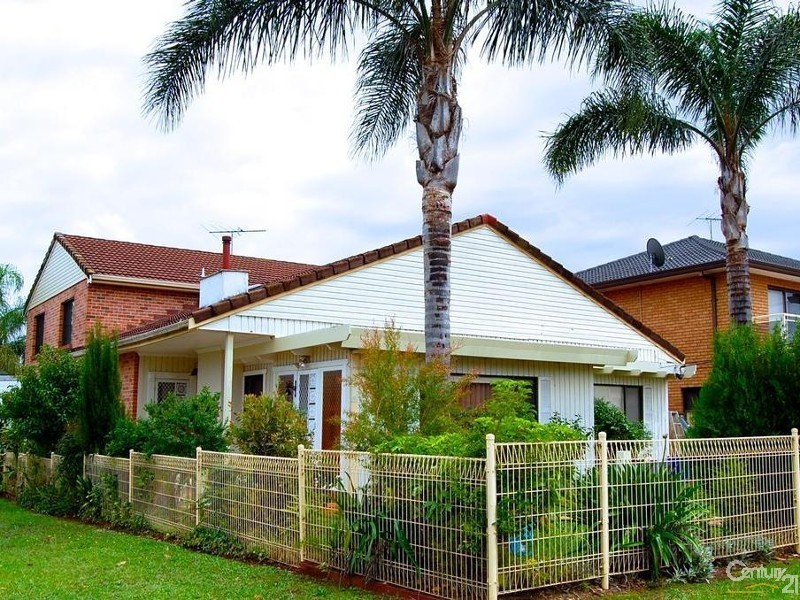 17 Fourth Avenue, Condell Park NSW 2200