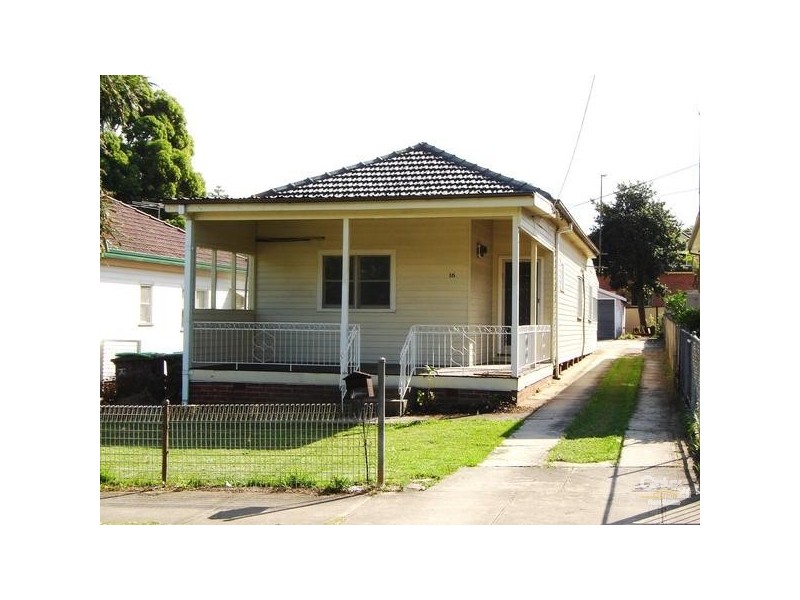 16 William Street, Condell Park NSW 2200