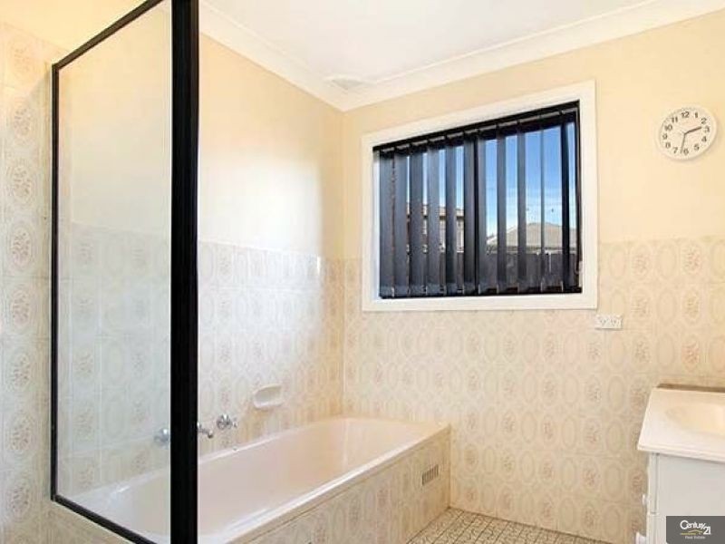 9 Jacqueline Crescent, Greenacre NSW 2190