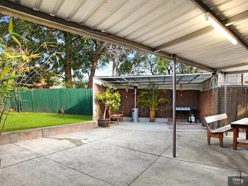 9 Jacqueline Crescent, Greenacre NSW 2190