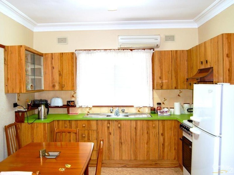 11 Arnold Avenue, Yagoona NSW 2199