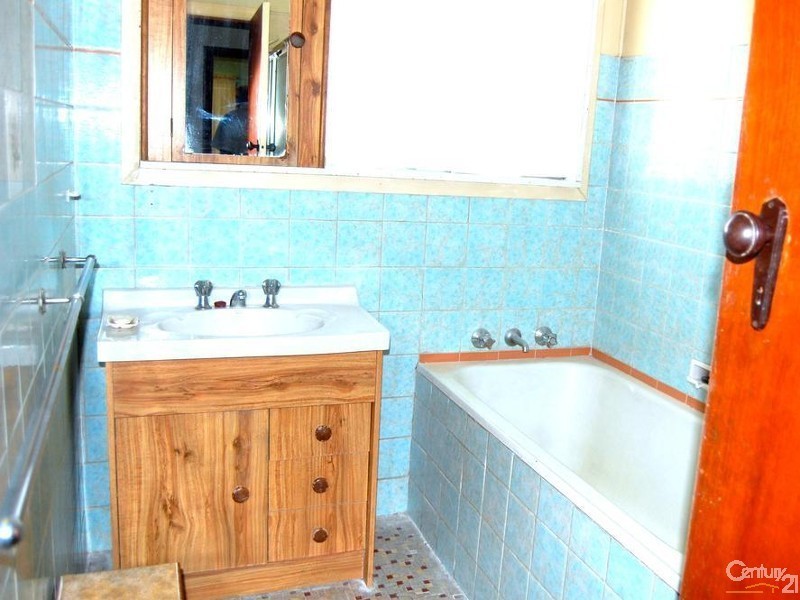 11 Arnold Avenue, Yagoona NSW 2199