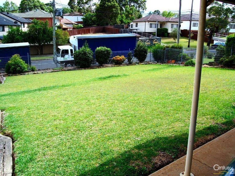 11 Arnold Avenue, Yagoona NSW 2199