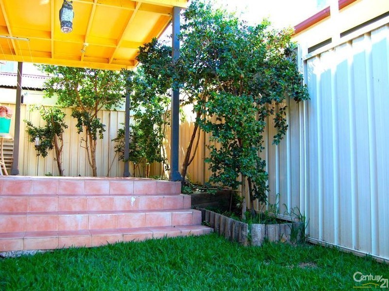 17 Yanderra Street, Condell Park NSW 2200