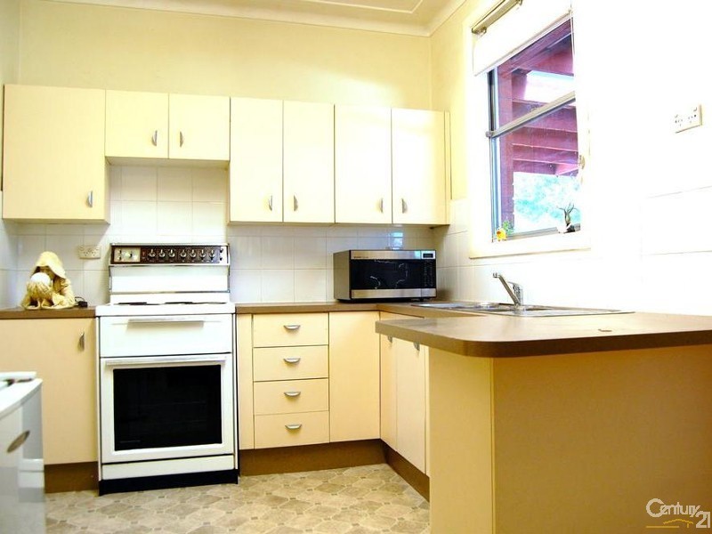 10 Birdwood Road, Georges Hall NSW 2198