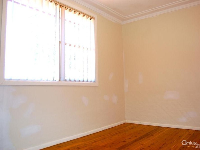 10 Birdwood Road, Georges Hall NSW 2198