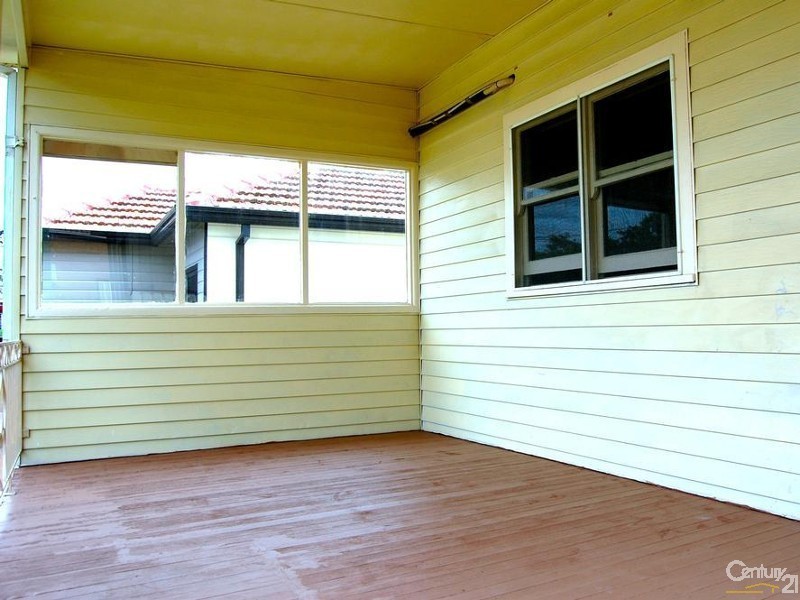 16 William Street, Condell Park NSW 2200