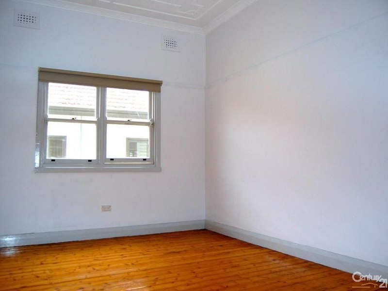 16 William Street, Condell Park NSW 2200