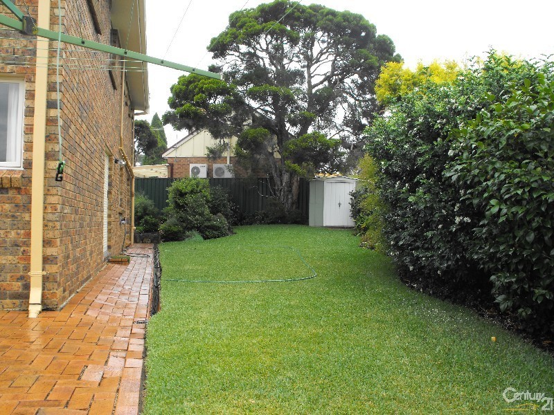 79A Hunter St, Condell Park NSW 2200