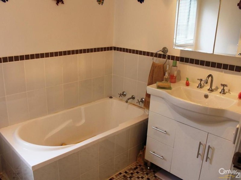 2/22 Taylor Street, Condell Park NSW 2200