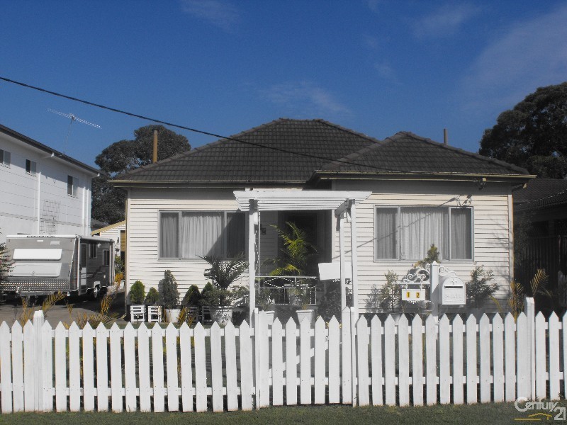 12 Fifth Avenue, Condell Park NSW 2200