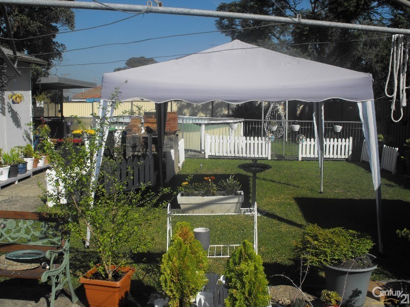 12 Fifth Avenue, Condell Park NSW 2200