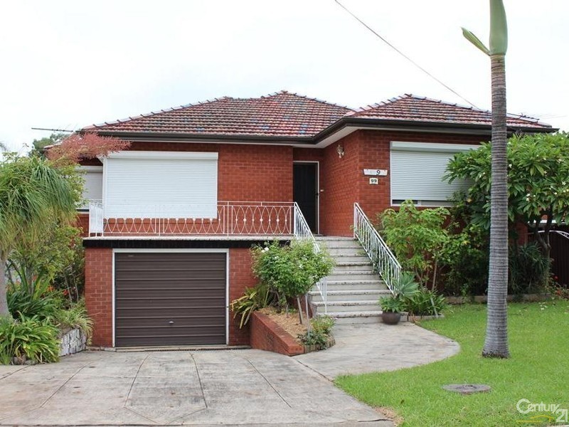 99 Flinders Road, Georges Hall NSW 2198