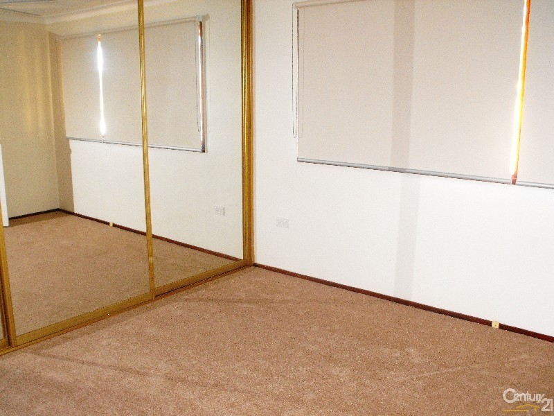 10 Hinkler Avenue, Condell Park NSW 2200